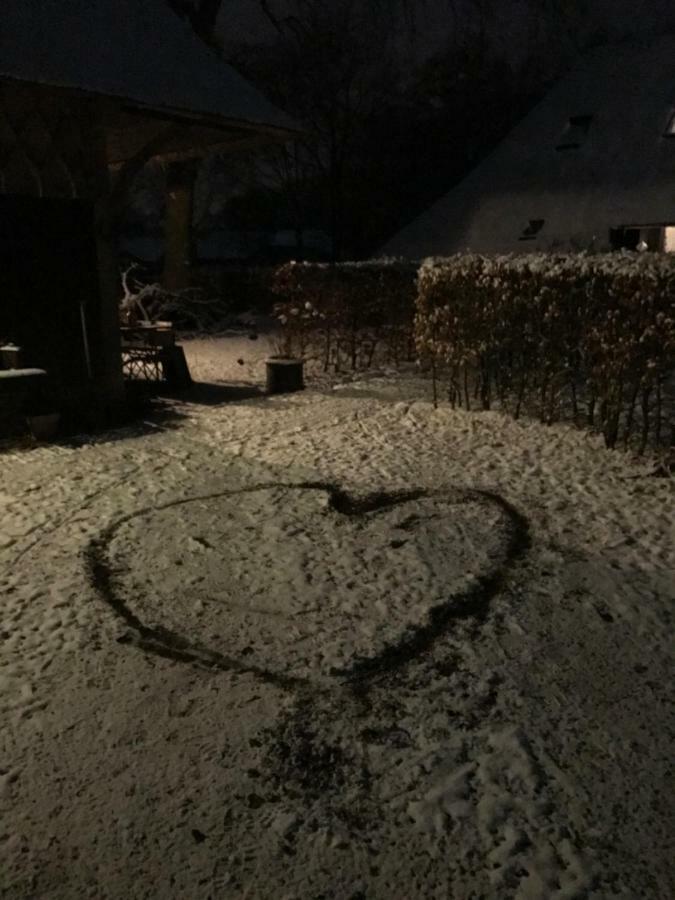 Hotel Aan De Dwarsweg Uffelte Exterior foto